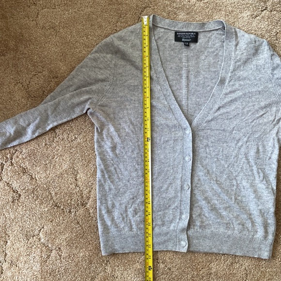 Banana Republic Italian Superloft Ruffle Cuff Cardigan in Heather Gray - M - Picture 5 of 6